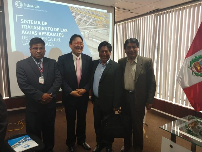 Estado peruano y consorcio mexicano suscriben contrato de proyecto PTAR Titicaca